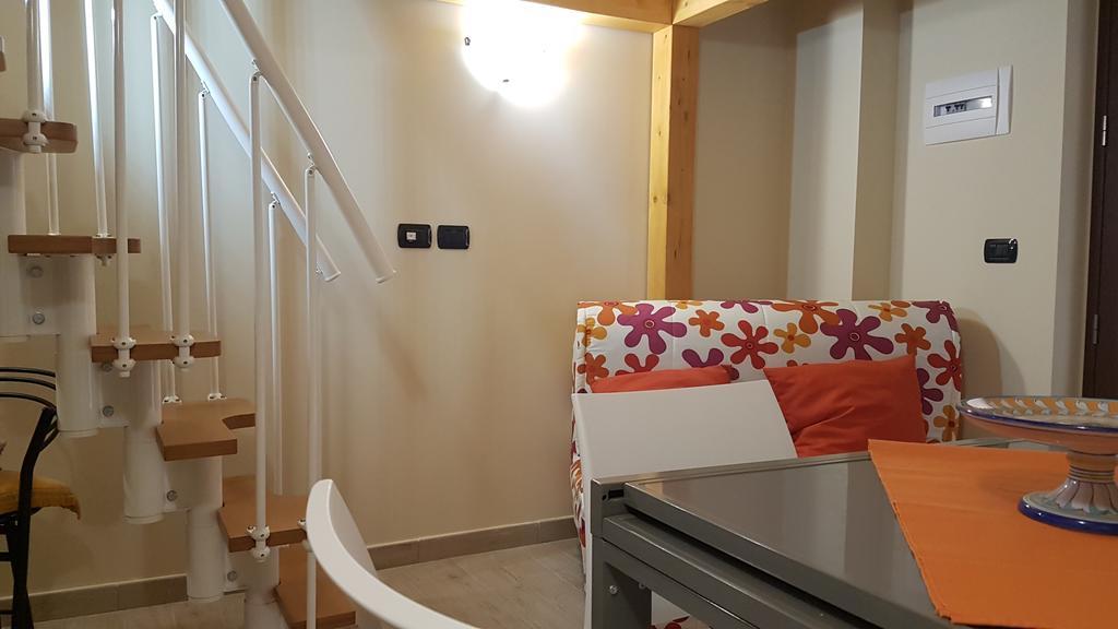Loft al Vicoletto sul Mare Apartment Letojanni Exterior foto